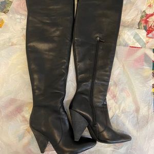 Vince Camuto Over The Knee 7.5 Black Boots